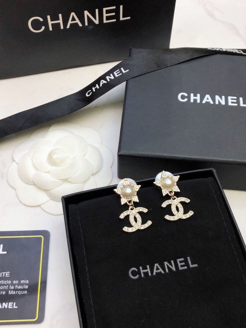 Ch**el earrings